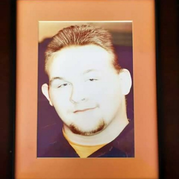 Meet your Posher, Lou Ellyn - Picture 4 of 4